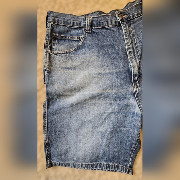 ​Wrangler Rugged Wear Authentic Issue Denim Cargo Shorts Men's Size 42 Workwear - Picture 3 of 10
